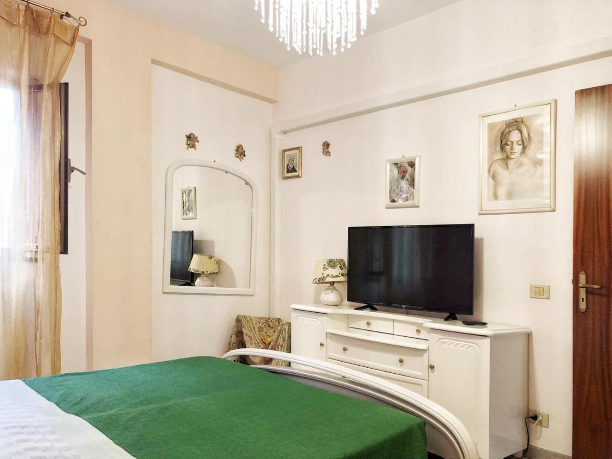 Appartamento Maria Giovanna Giardini Naxos Bagian luar foto